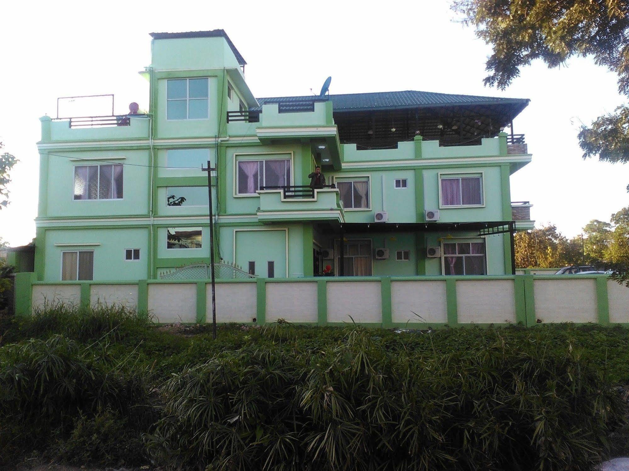 Hotel 99 Pyin Oo Lwin Exterior foto
