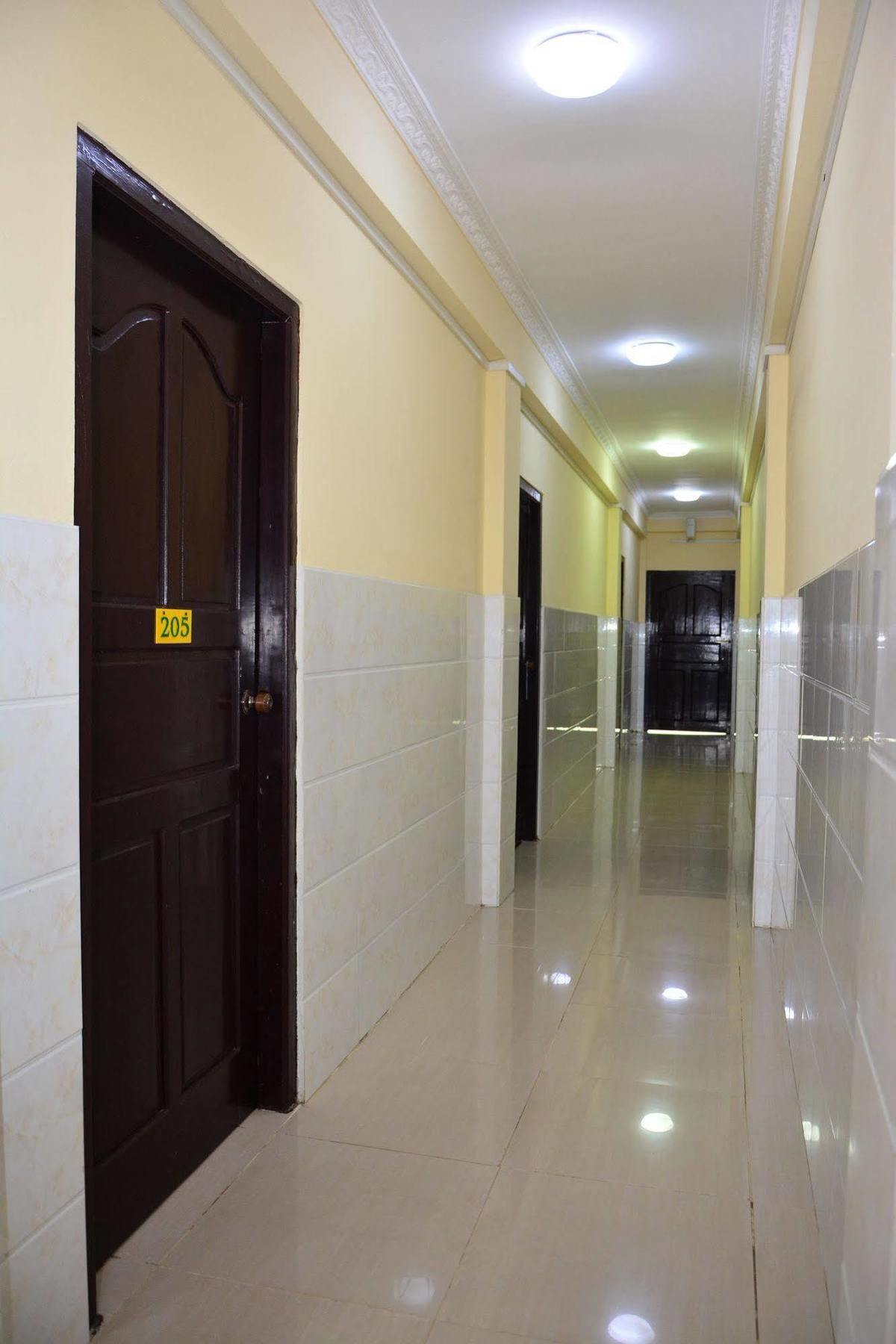 Hotel 99 Pyin Oo Lwin Exterior foto